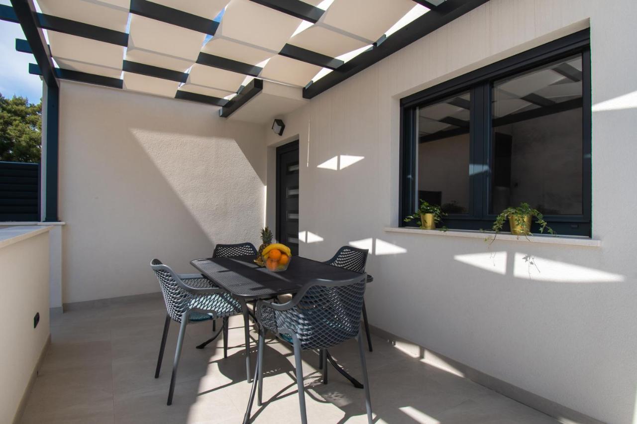 Apartmani Monika Zaboric Dış mekan fotoğraf